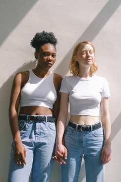 婚礼上唱什么歌最合适 婚礼上适合男方唱的歌有哪些?