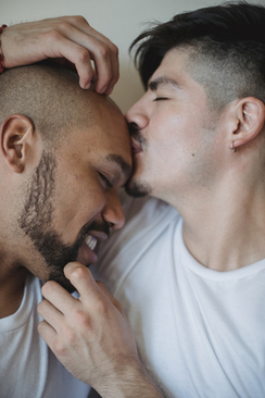 结婚女方给男方买几样 结婚女方要给男方买什么