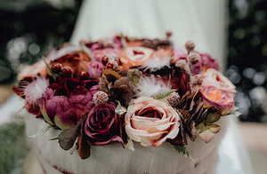 头纱如何固定视频 新娘头纱怎么戴（固定）图解