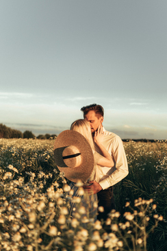 儿子结婚谁铺床最好 儿子结婚谁铺床最好_问一问