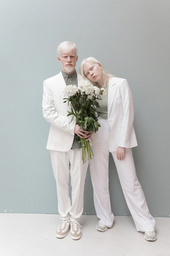 最近很火的年会开场音乐