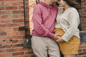 回门能穿别人穿过的红鞋 结婚回门穿什么衣服、鞋子有什么讲究吗