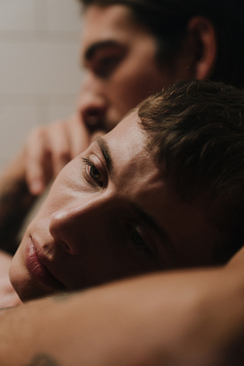 二结婚祝福语怎么写 二字结婚祝福语大全