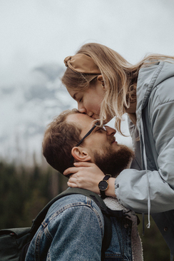 参加婚礼的妆容 参加婚礼化什么妆