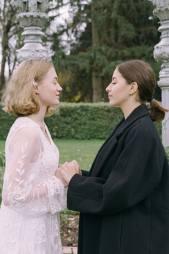 发电子请帖时说什么 电子请帖发送,还要说点什么呢_问一问