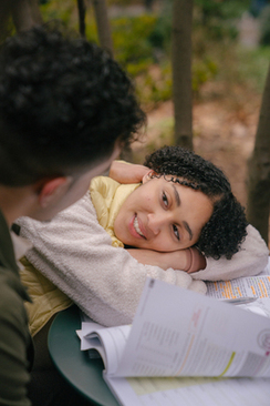 接亲可不可以穿红色 红色毛呢可以穿去接亲么