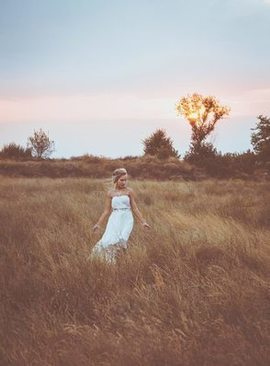 婚礼上新娘可以不拿花么 新娘手上一定要拿手捧花吗?,不拿行不行