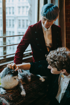 伴娘要穿什么样的衣服 做伴娘要穿什么样的衣服啊?