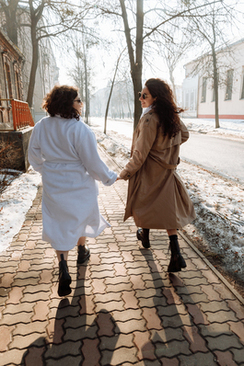 户外婚礼搭帐篷吃饭