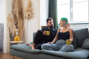 订婚后男方迟迟不结婚 订婚后拖着不结婚好吗?