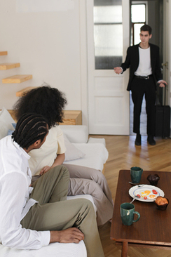 微信发结婚请柬的话 微信发结婚请帖邀请语