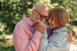媒人给新人送什么回礼 媒人,新人结婚,需要送什么礼物?