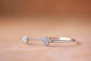 婚礼上新郎适合唱什么歌 跪求适合婚礼上新郎唱的歌