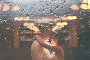 结婚请柬酒席时间怎么写 结婚请柬上面时间的规范写法(急)