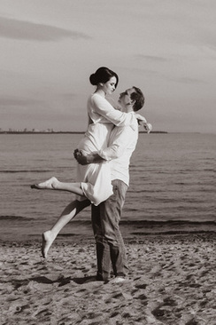 新郎父亲穿什么鞋好 婚礼上新郎爸妈应该穿什么服装呢