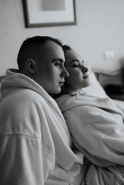 参加婚礼穿衣颜色禁忌 参加婚礼不能穿什么颜色