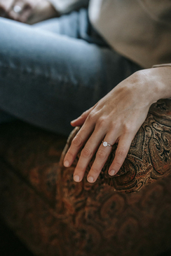 结婚接朋友喝喜酒怎么说 结婚请朋友来喝喜酒怎么请