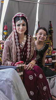 在家办婚礼穿几身衣服 结婚的时候应该准备几身衣服？