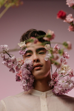 婚纱照照片墙的摆法图 照片墙的照片怎么摆放正确的位置