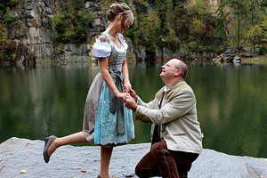 基督教春节主持人开幕词 圣诞节我主持,谁有主持人的开幕词啊??