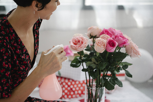 朋友订婚宴送什么礼物 朋友订婚送什么礼物好