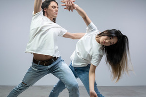 给单位的结婚请柬怎么写 结婚请柬该如何写？（给单位领导的）