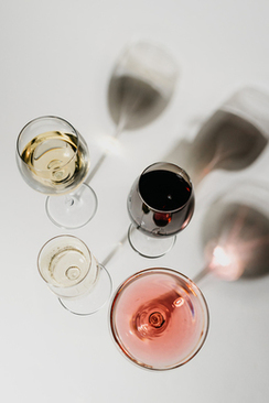 秀禾服新郎可以穿西装吗 秀禾服，新郎穿什么衣服，西装可以搭配么