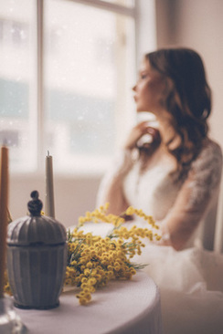 粉色婚纱配什么鞋子 穿婚纱要配什么鞋子？