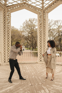 抹胸婚纱配什么头饰 抹胸婚纱配什么发型好看