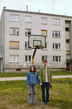 订婚彩礼怎么给女方