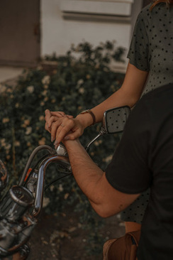 婚礼新郎誓言 高分求婚礼上新娘对新郎的誓言词