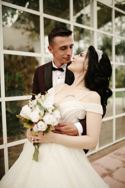 婚庆公司提供婚服吗