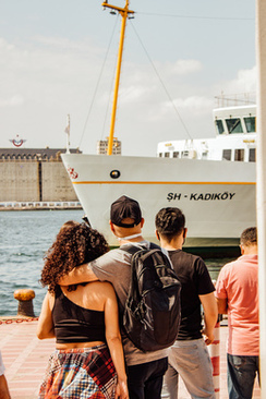 结婚选什么样的婚纱 婚礼当天的婚纱应该选什么样的啊？