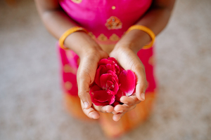 订婚应该发什么祝福语 订婚发什么祝福语