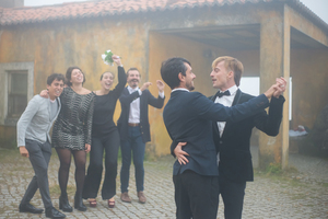 结婚请帖邀请函怎么写 结婚请帖邀请语怎么写