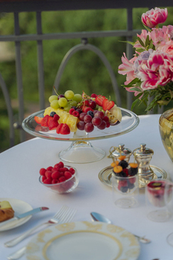 伴郎穿有帽子的卫衣吗 伴郎一般穿什么衣服啊