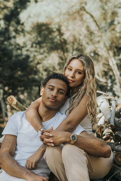 给婚车装饰的人叫什么 新人结婚婚车怎么装饰?