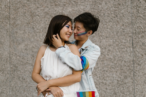 结婚床上摆的图案男方 结婚当天男方婚床怎么布置