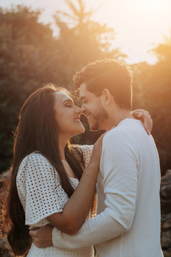 祝福一对新人结婚的祝福语怎么说 祝福新人结婚的祝福语