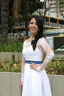 去参加婚礼穿白鞋合适不 参加朋友的婚礼穿白色的鞋合适吗