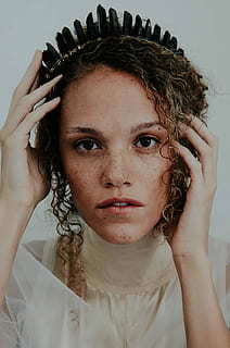 冬天结婚新郎妈妈的穿着 冬天，婚礼上爸爸妈妈穿什么衣服比较合适呢