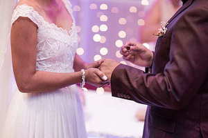 女方回门要买什么东西 新娘子回门,都要带什么东西?