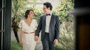 订婚宴主陪带酒说什么 订婚酒桌主陪怎么带酒怎么说