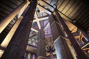 新郎结婚穿什么颜色西装 新郎结婚要穿什么颜色的西服？黑色？