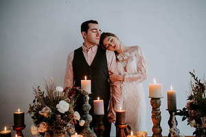 婚纱照摆拍姿势动作 照拍照姿势推荐 拍婚纱照摆什么姿势好