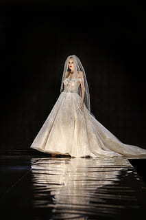 结婚女方家要买喜糖吗 结婚中午女方家酒席上需要发喜糖嘛？