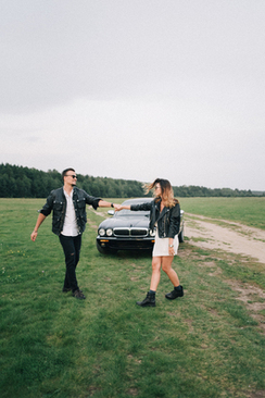 婚车预算多少合适 婚车一般订几辆合适，谢谢