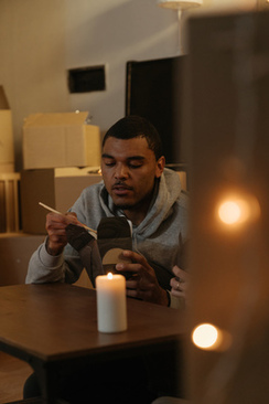 祝寿答谢亲朋之词 亲朋好友来给我妈妈祝寿感谢词该杂说呢?