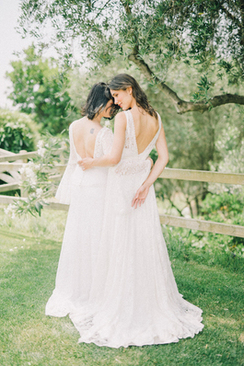 婆家要办婚礼怎么办 婆婆家不同意早办婚礼怎么办？