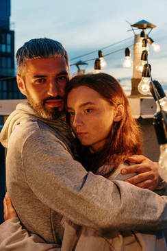 浅色大衣配什么鞋子 浅色大衣配什么鞋子好看